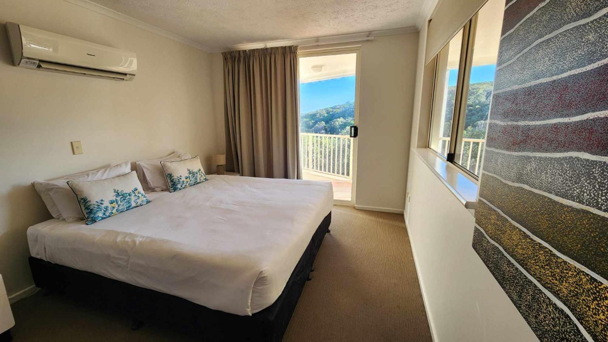 Whale Watch Ocean Beach Resort ポイント・ルックアウト エクステリア 写真