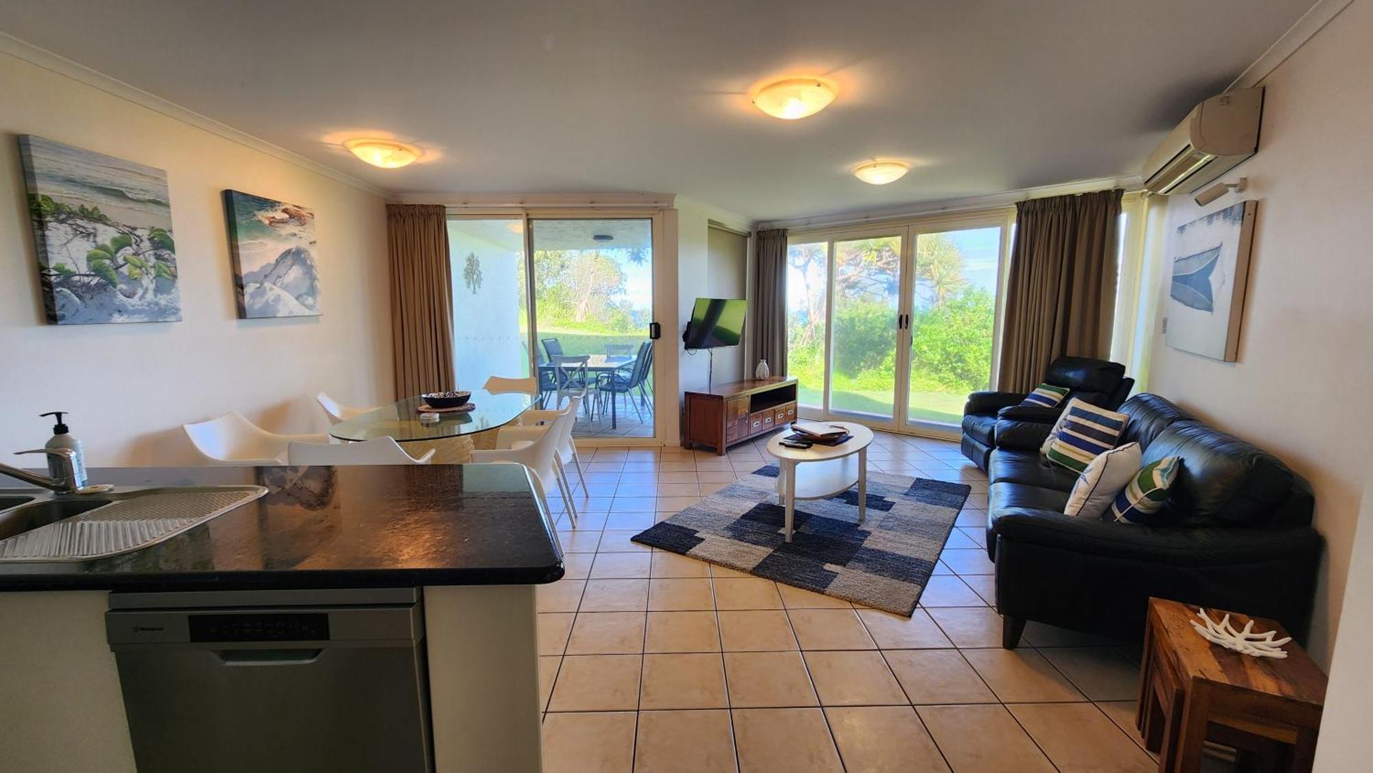 Whale Watch Ocean Beach Resort ポイント・ルックアウト エクステリア 写真